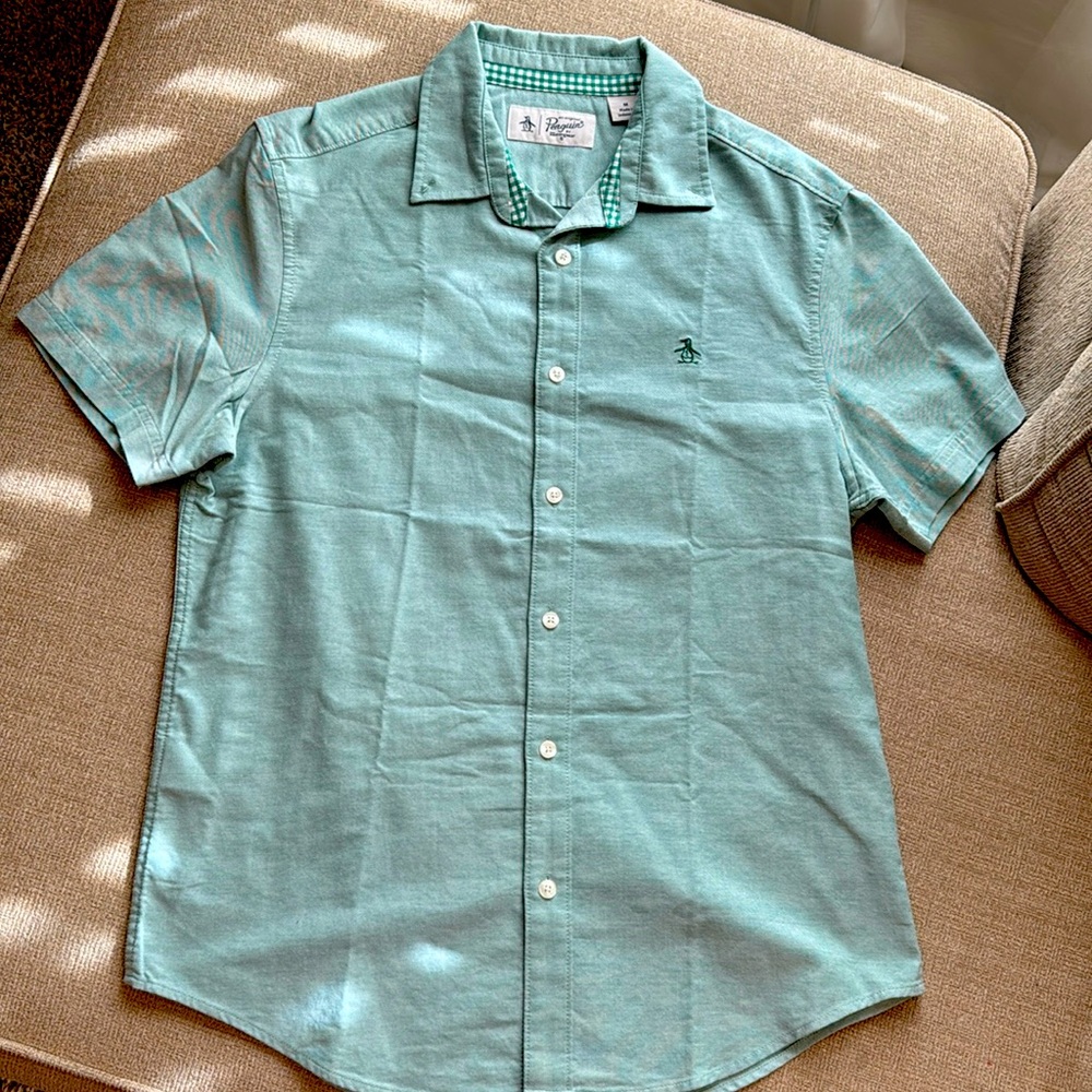 Penguin polo shirt. Size: M